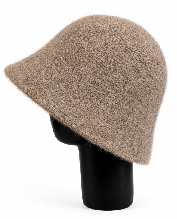 Sombrero cloche de lana beige