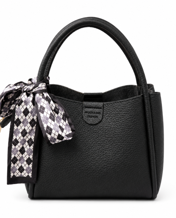 Cartera Negra Texturizada con Pañuelo Estampado